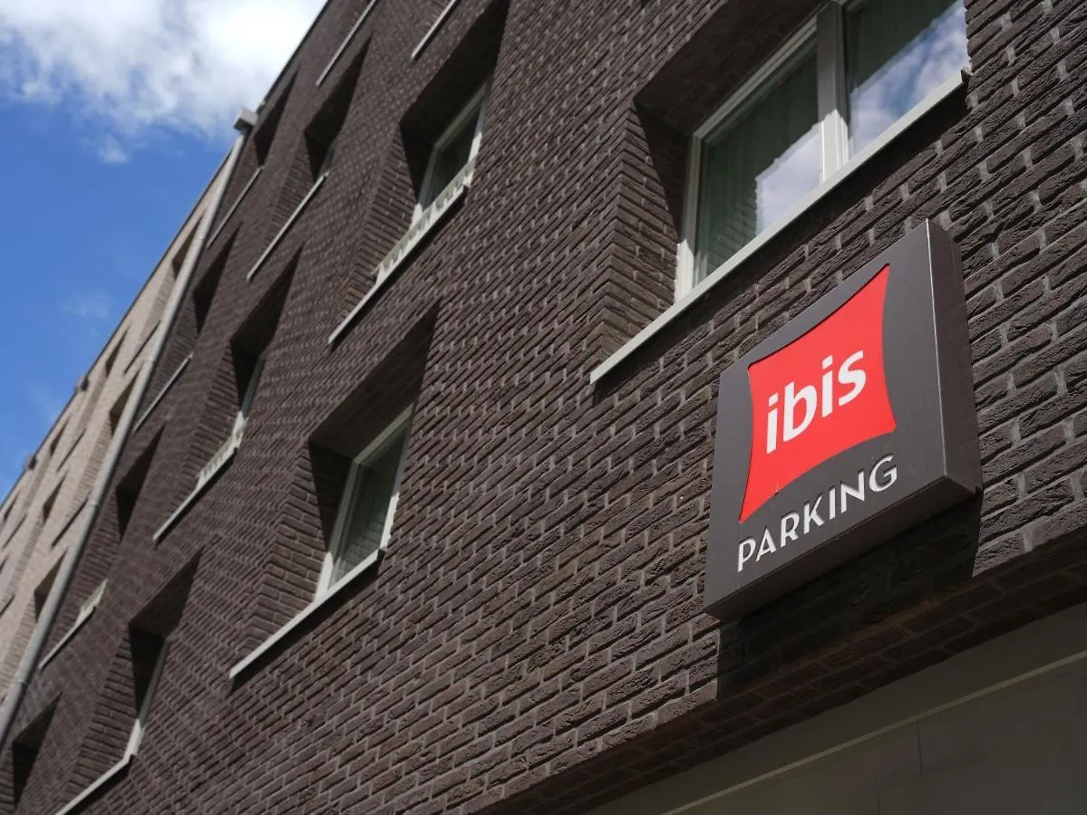 Ibis Paris Gare Montparnasse Catalogne Hotel
