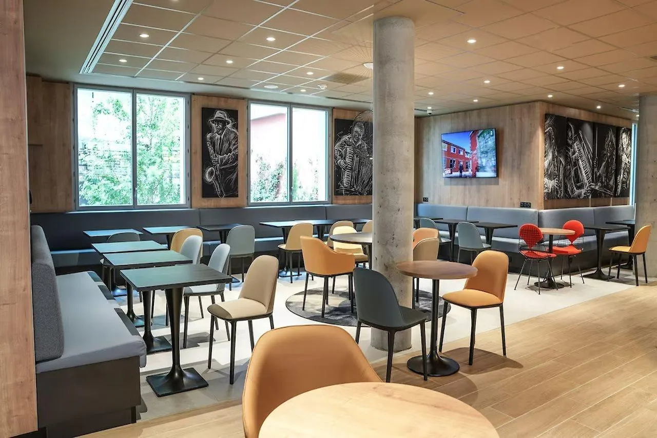 Ibis Paris Gare Montparnasse Catalogne Hotel 3*,