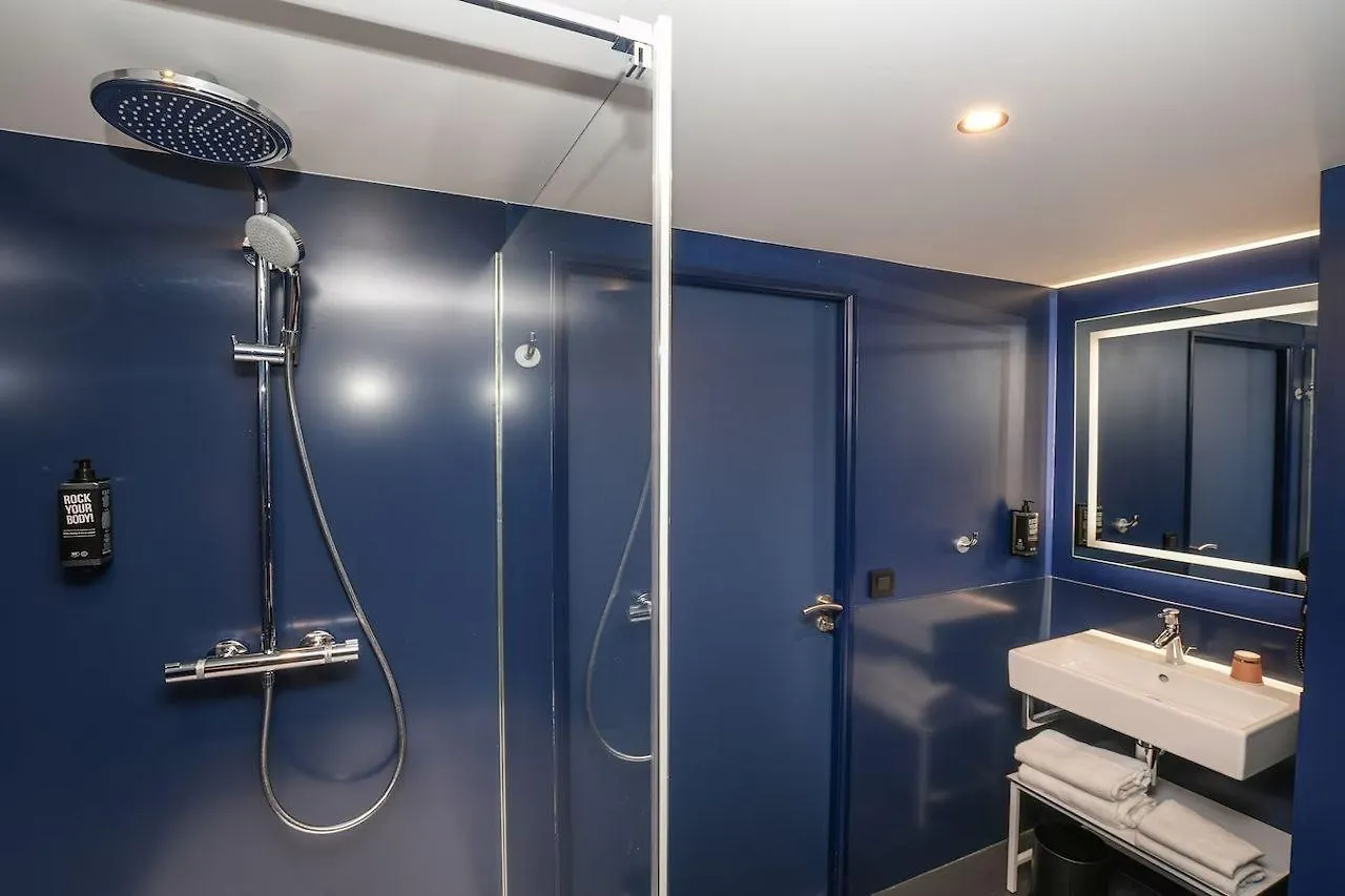 ***  Ibis Paris Gare Montparnasse Catalogne Hotel França