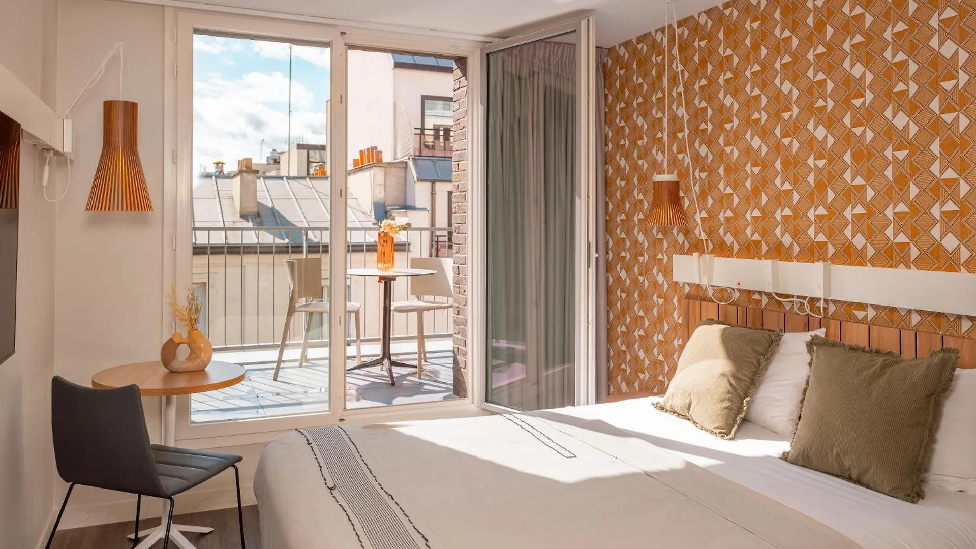 ***  Ibis Paris Gare Montparnasse Catalogne Hotel França