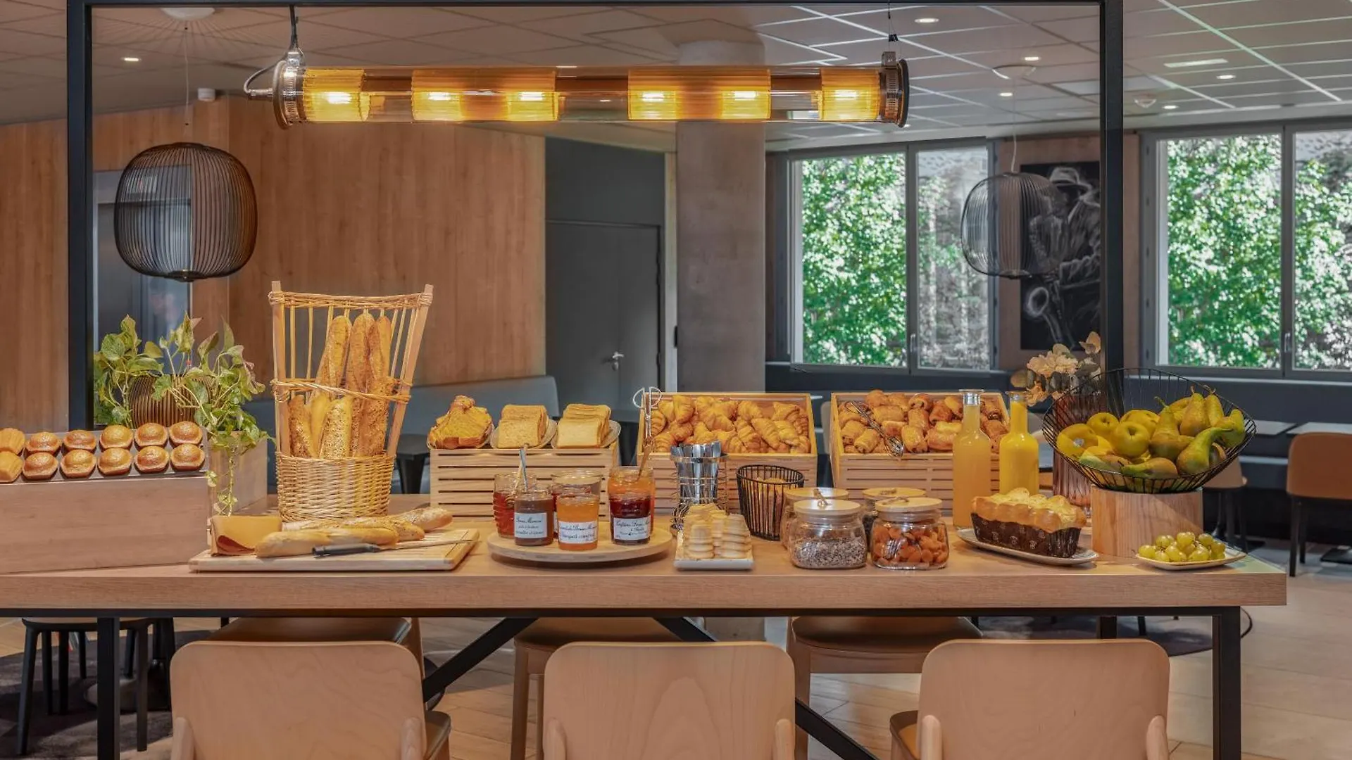 Ibis Paris Gare Montparnasse Catalogne Hotel